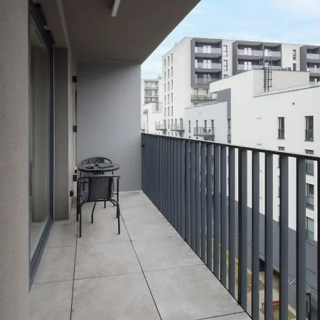 Modern With Parking & Near Manufaktura In By Renters Apartment *