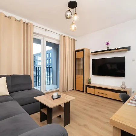Apartment Modern With Parking & Near Manufaktura In By Renters Lodz