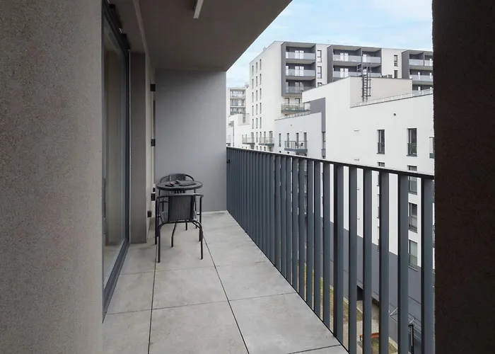 Modern With Parking & Near Manufaktura In By Renters Lägenhet *